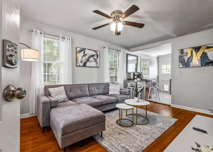 Villa East Hill Manor With 2 Kitchens Near & Downtwn