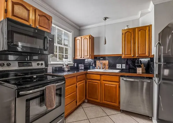 East Hill Manor With 2 Kitchens Near & Downtwn * Pensacola