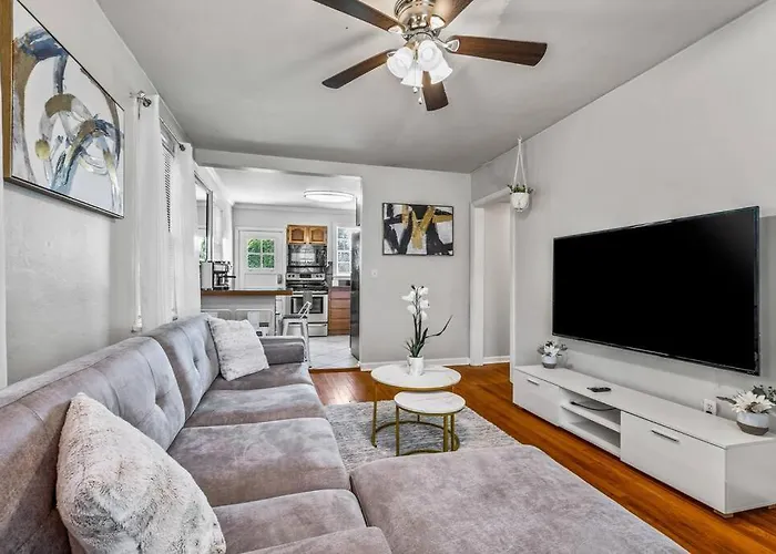 Villa East Hill Manor With 2 Kitchens Near & Downtwn *